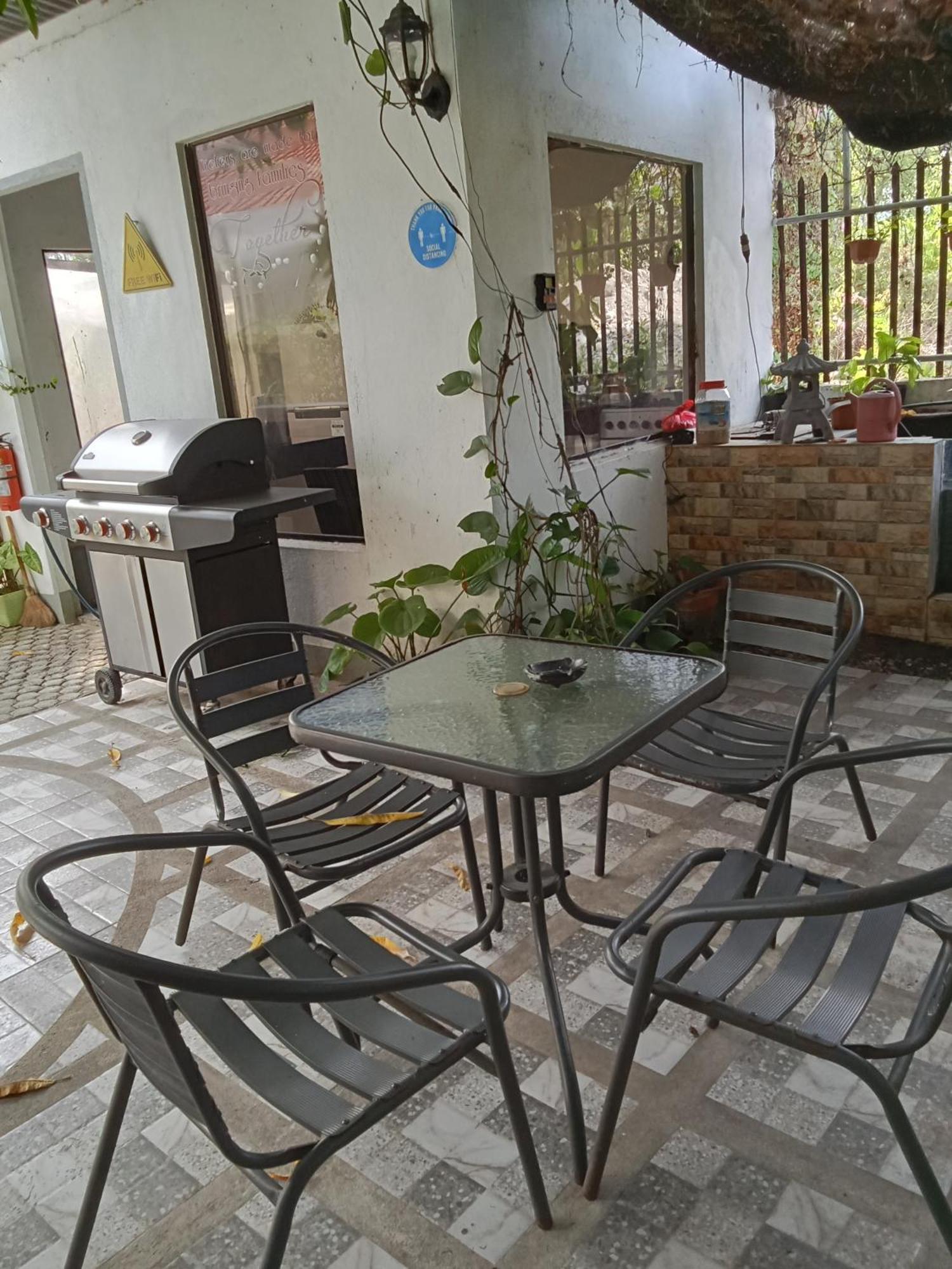 Yoo Darius' Residences Moalboal Extérieur photo