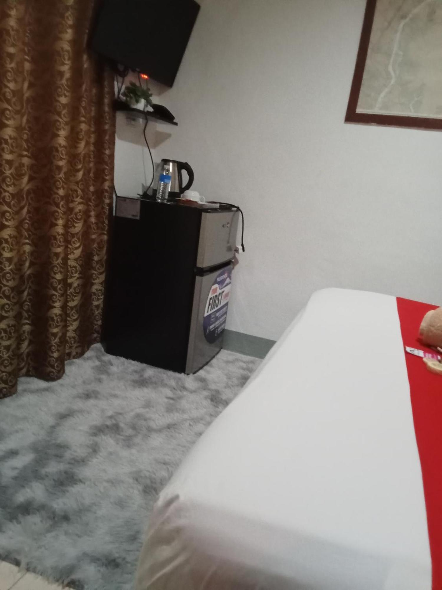 Yoo Darius' Residences Moalboal Extérieur photo